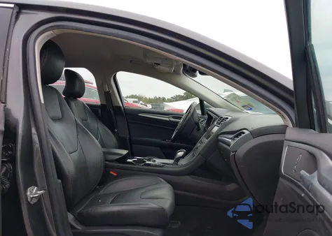 2016 Ford Fusion Energi Titanium from USA, damaged, VIN 3FA6P0SU3GR270538